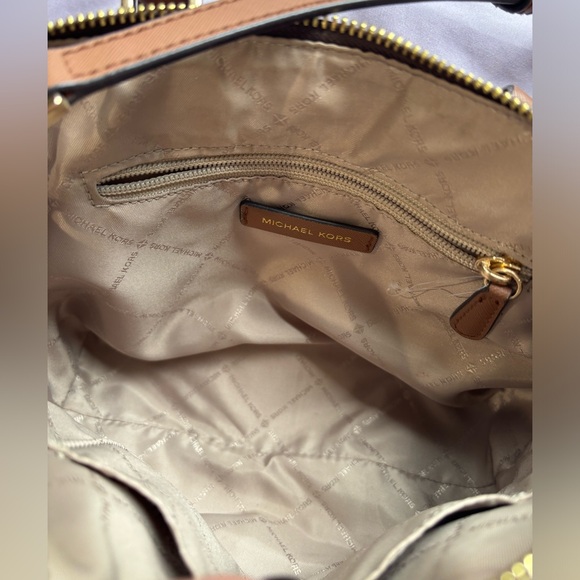 Michael Kors Ciara Medium Messenger Bag in Brown/Luggage *Style Logo Crossbody - Picture 4 of 5